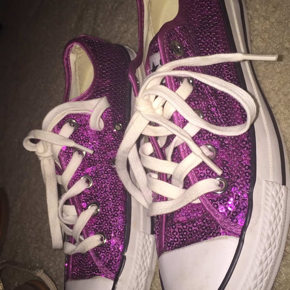 Pink converse